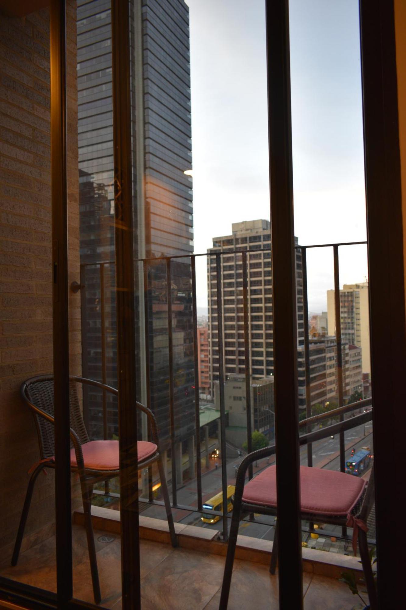 Toscano S Aparta Estudio Hospedaje Amoblado Torre 2 Equilibrium Bogotá Kültér fotó
